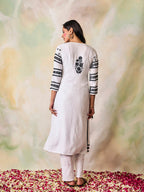 HOUSE OF KARI Notched Neck Floral Embroidered Chikankari Cotton Kurta | Grocsy