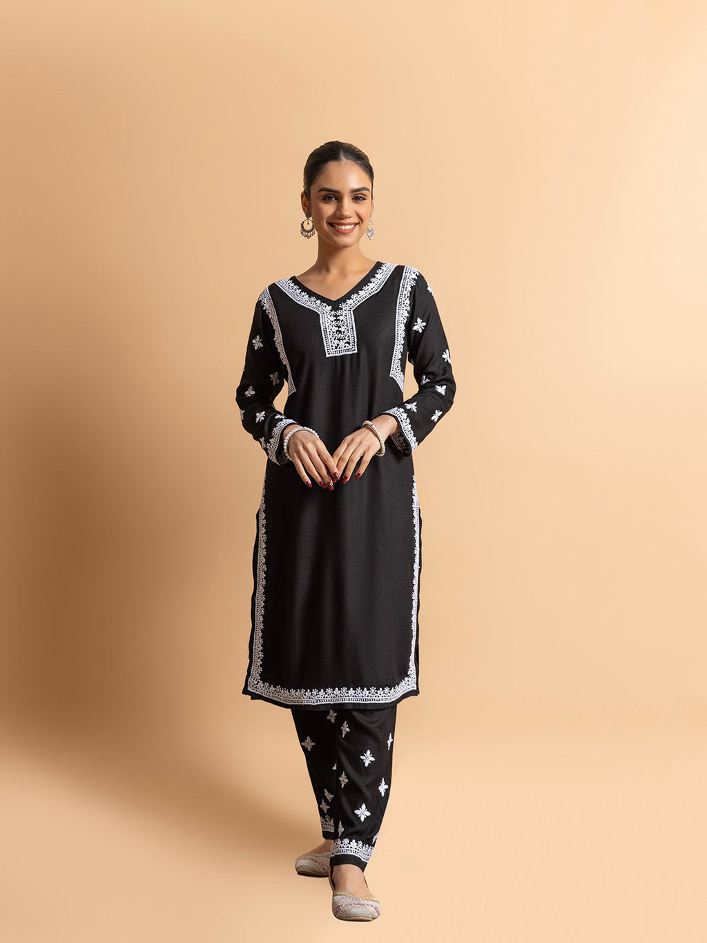 HOUSE OF KARI Floral Embroidered Chikankari Kurta With Trouser | Grocsy