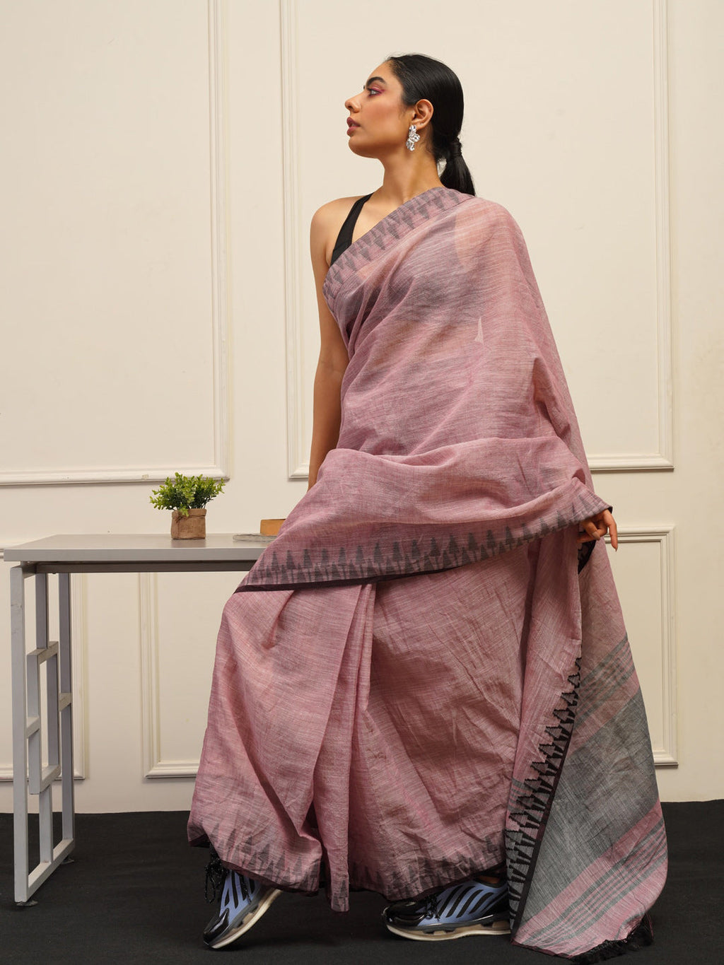 Tikhi Imli Woven Design Cotton Saree | Grocsy