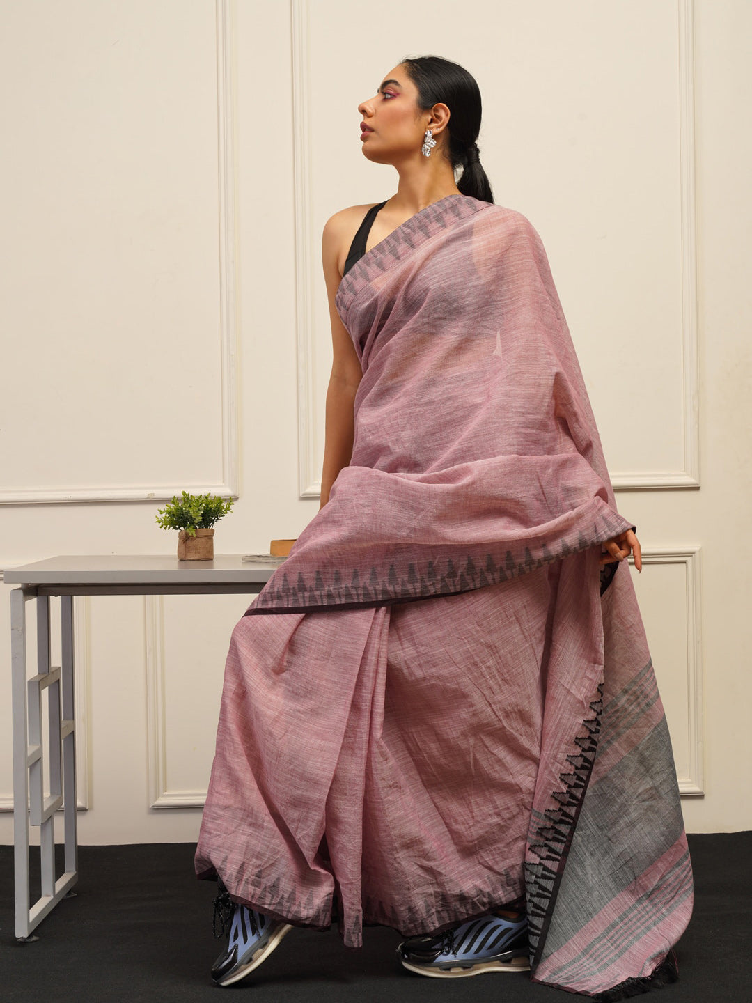 Tikhi Imli Woven Design Cotton Saree | Grocsy