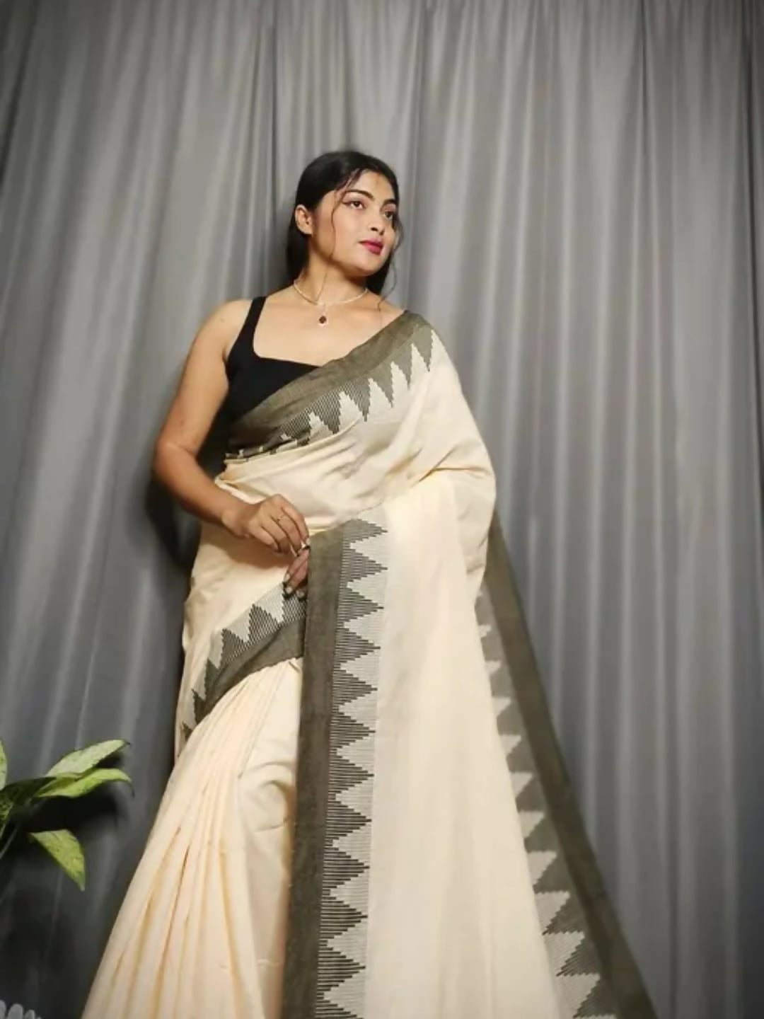 Exclusive Collection Beautiful Off White Pure Cotton Woven Handloom Saree With Running Blouse Piece | Grocsy