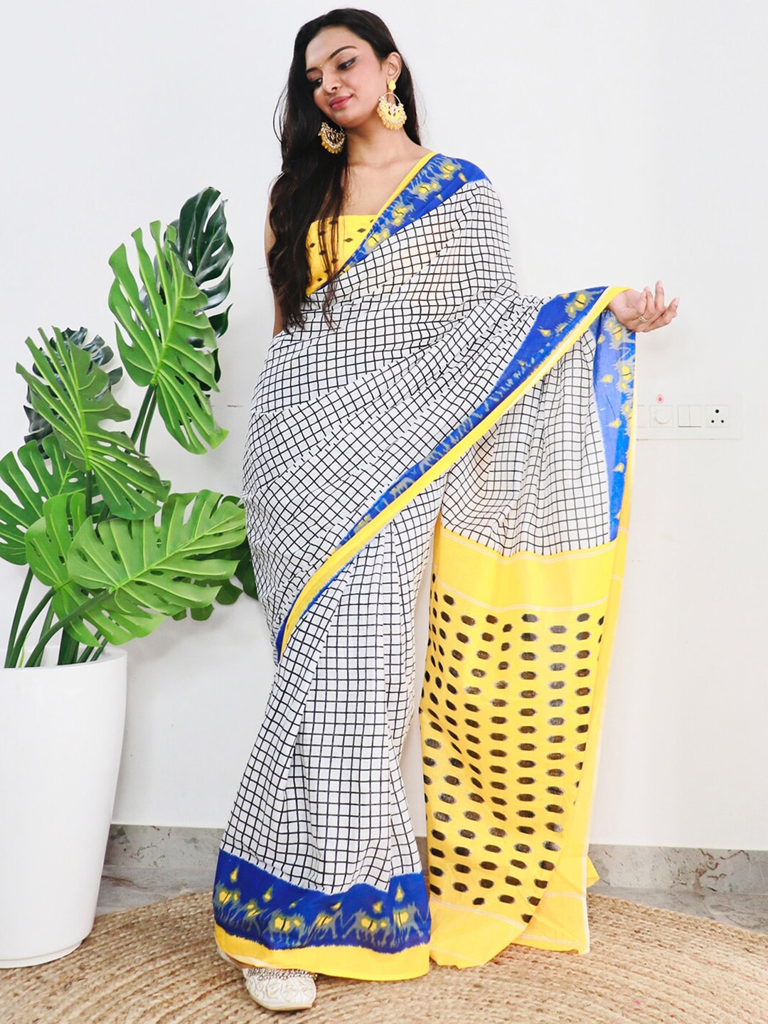 Saree Mall Checked Pure Cotton Bagh Sarees | Grocsy