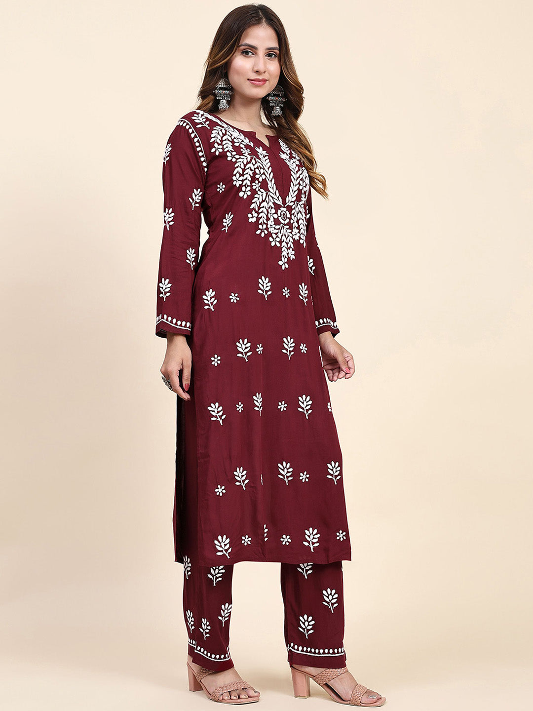 HOUSE OF KARI Floral Embroidered Chikankari Pure Cotton Straight Kurta With Trousers | Grocsy
