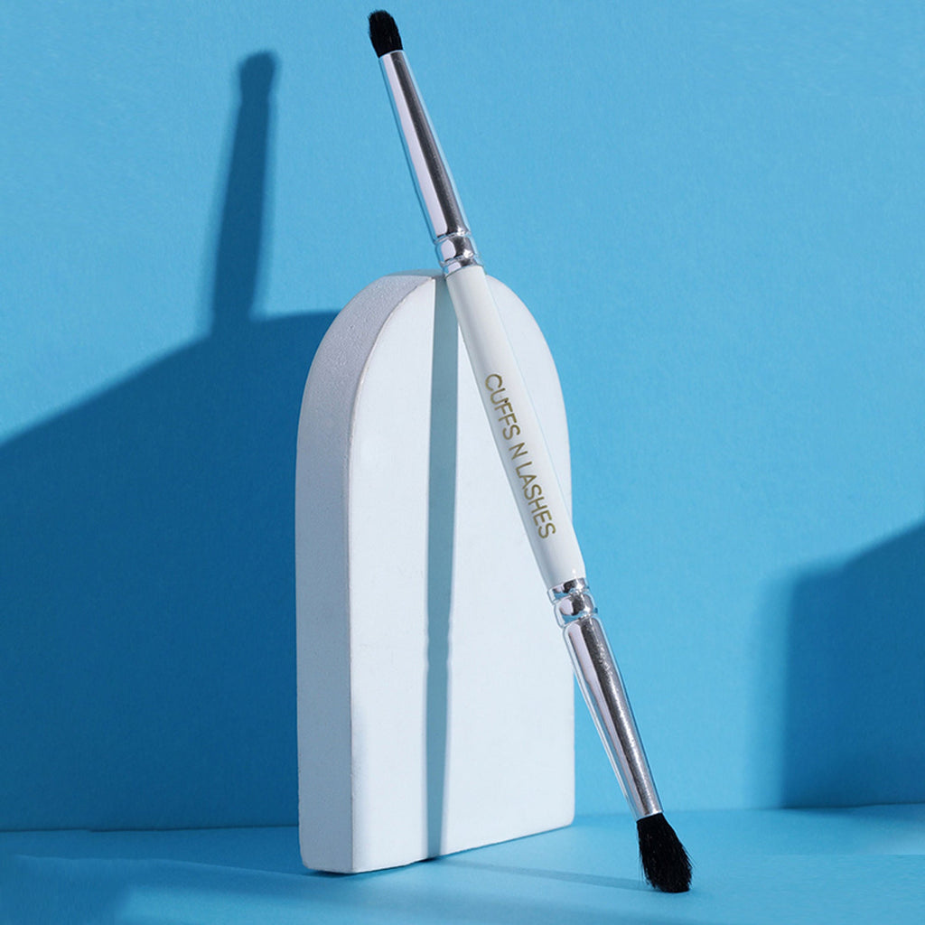 CUFFS N LASHES Small Smudger & Pencil Dual Brush - 05 | Grocsy