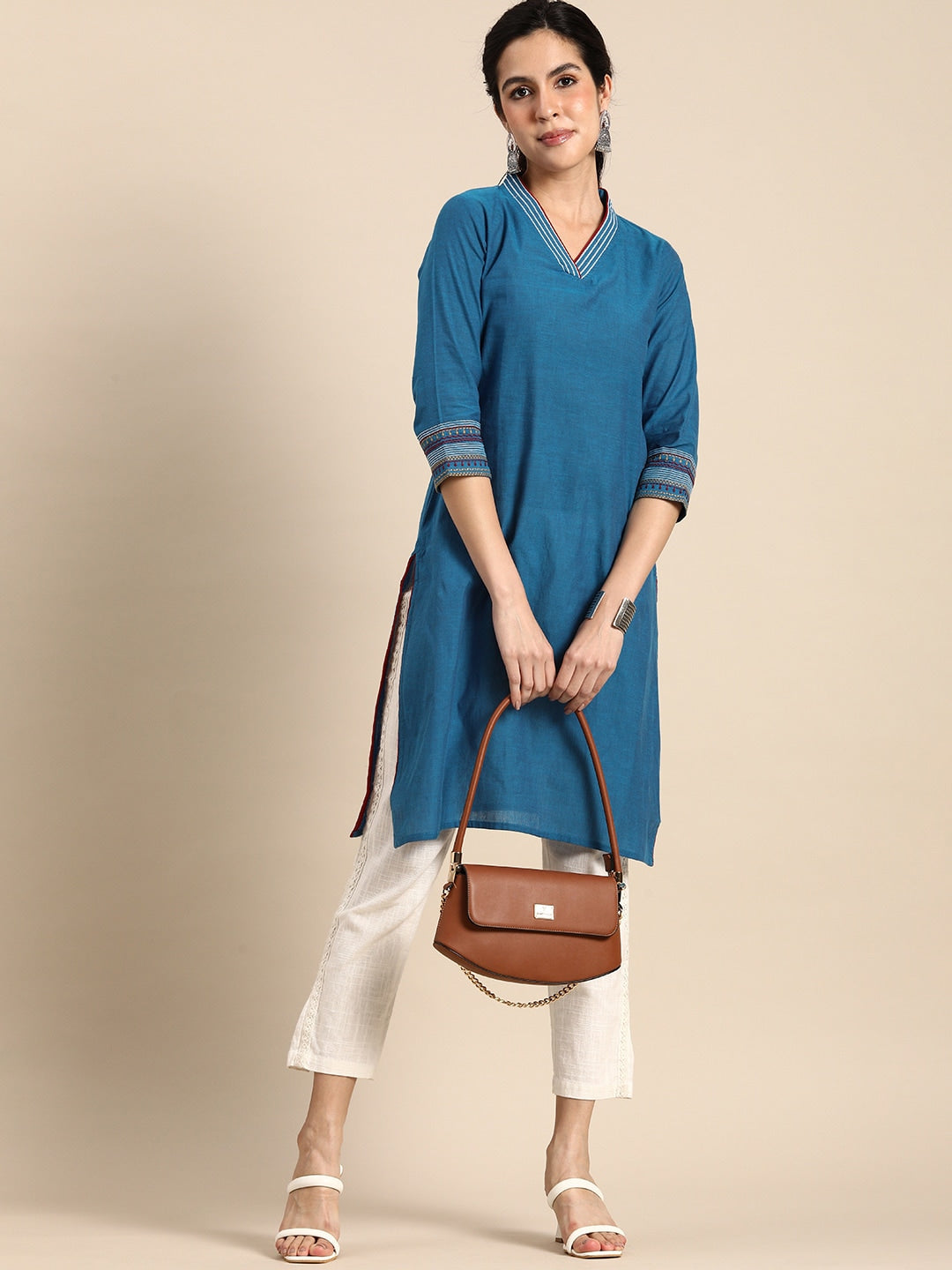 Sangria Women V-Neck Thread Work Kurta | Grocsy
