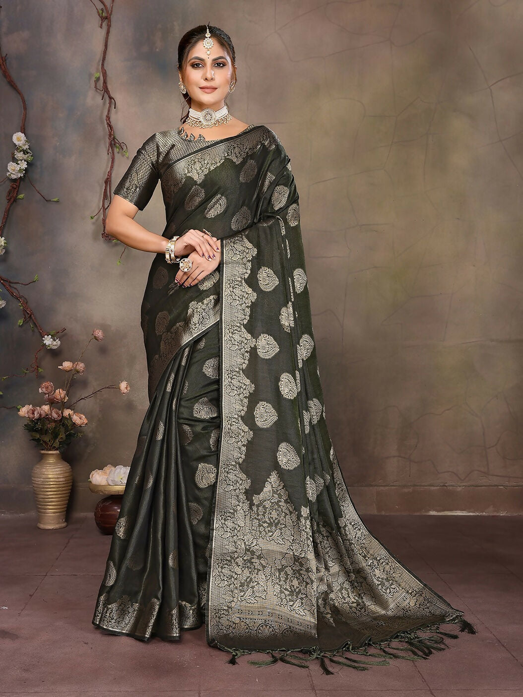 Joban Fashion Dark Green Woven Jacquard Banarasi Silk Sarees | Grocsy