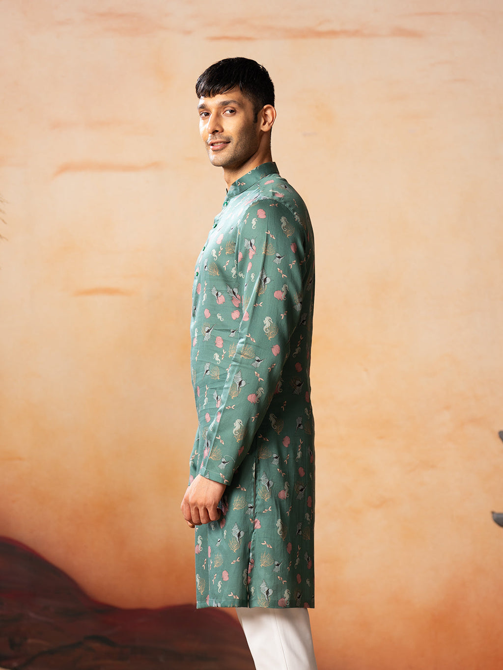 Green Floral Printed Kurta by Hilo Design | Grocsy