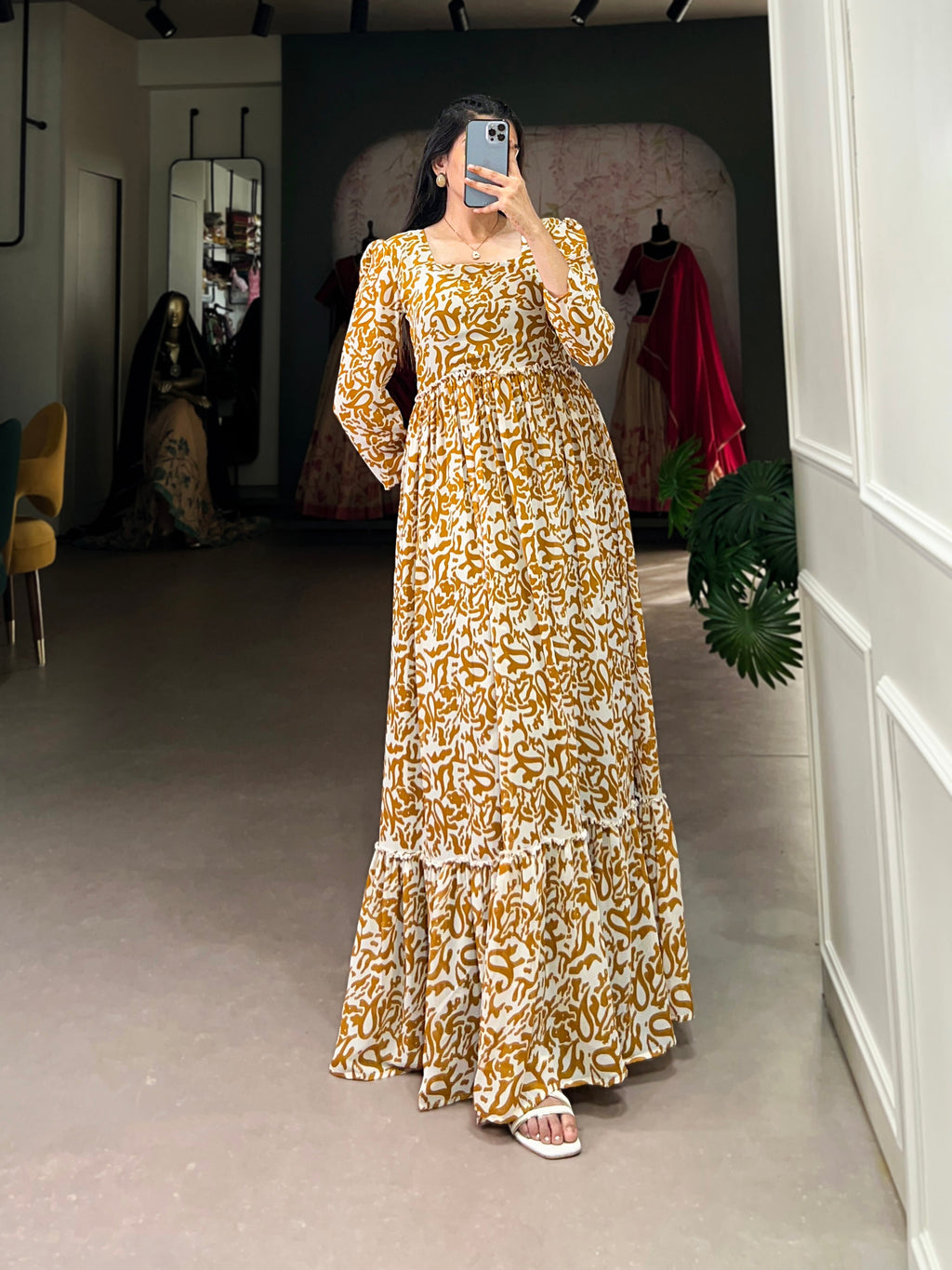 Lorenvalley Mustad Georgette Printed Gown | Grocsy