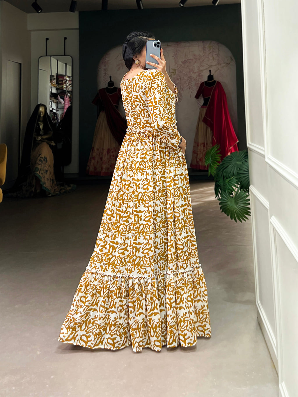 Lorenvalley Mustad Georgette Printed Gown | Grocsy
