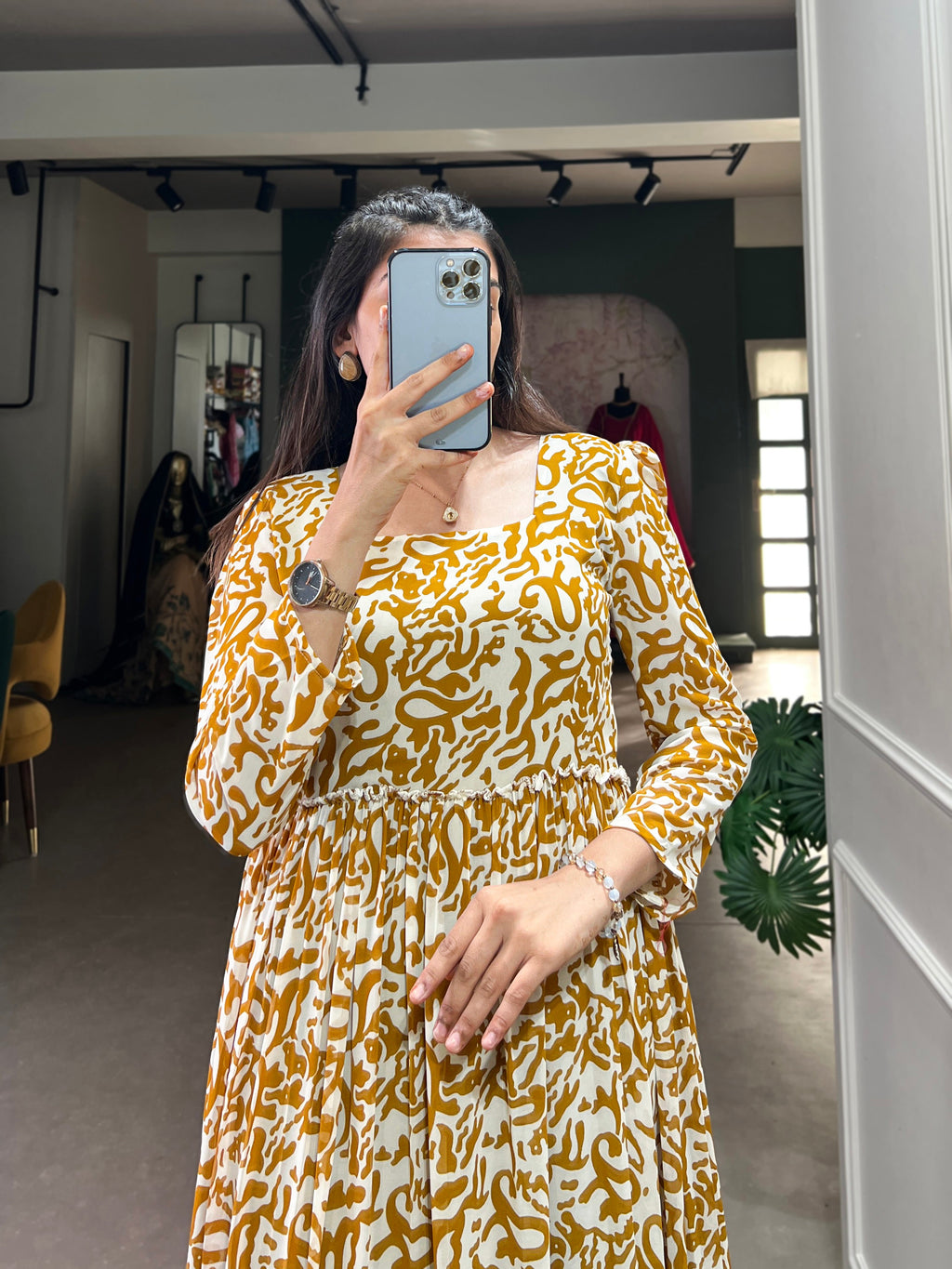 Lorenvalley Mustad Georgette Printed Gown | Grocsy