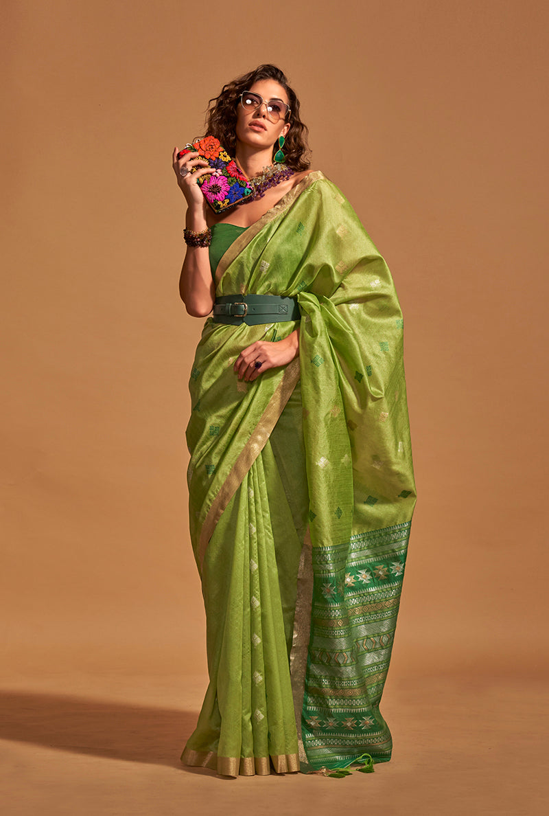 Monjolika Fashion Weaving Handloom Silk Classic Saree In Ligth Parrot Green | Grocsy