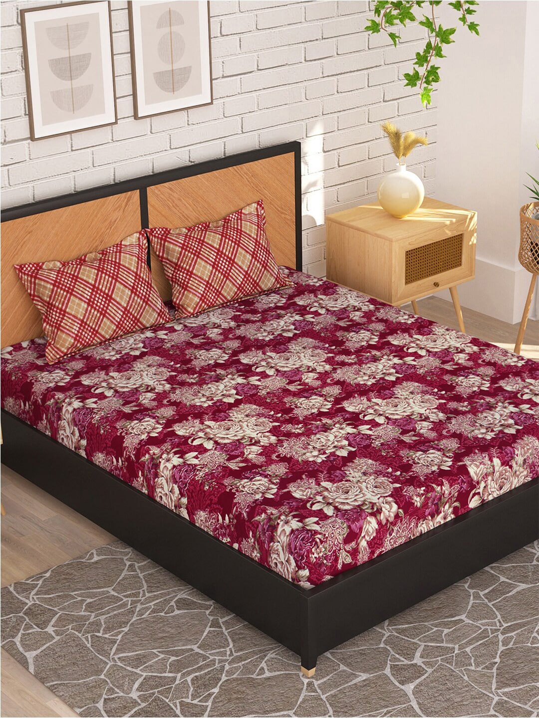 Story@home Arena Magenta & White Floral Microfiber 180 TC Queen Bedsheet & 2 Pillow Covers | Grocsy