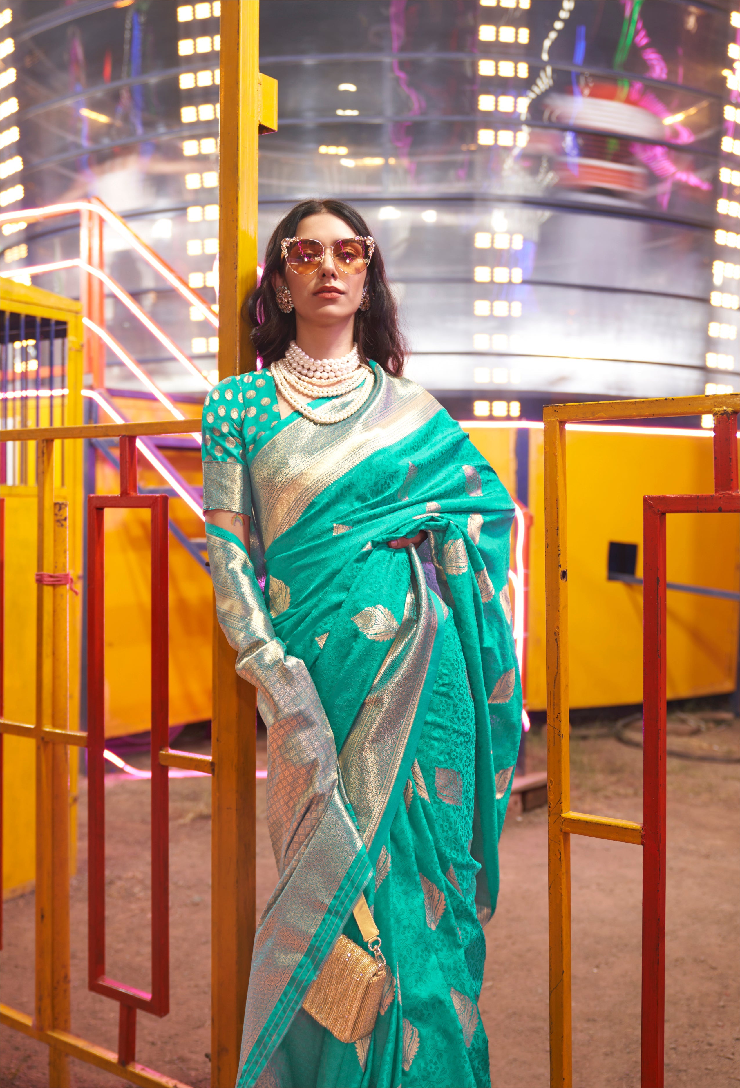 Monjolika Fashion Teal Colour Handloom Silk Blend Zari Woven Saree With Blouse | Grocsy