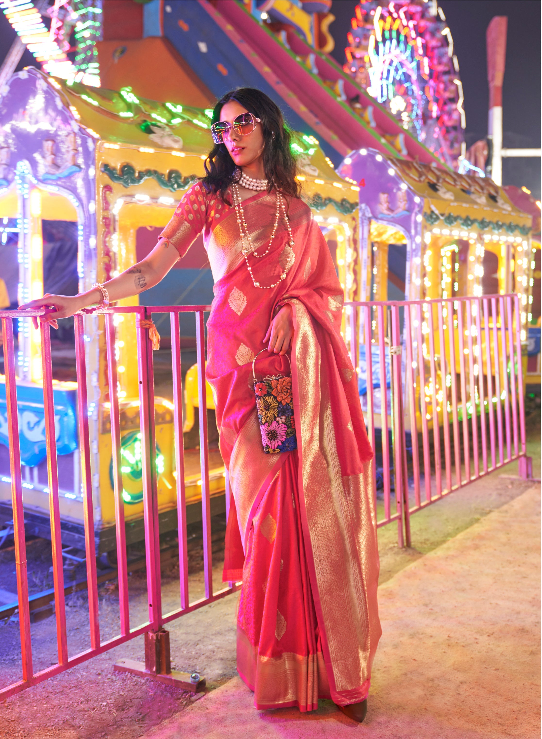 Monjolika Fashion Pink Colour Handloom Silk Blend Zari Woven Saree With Blouse | Grocsy