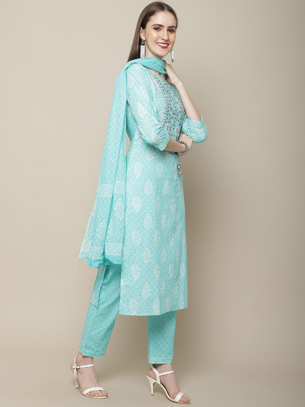 Sangria Women Blue & White Embroidery Printed Kurta Set | Grocsy