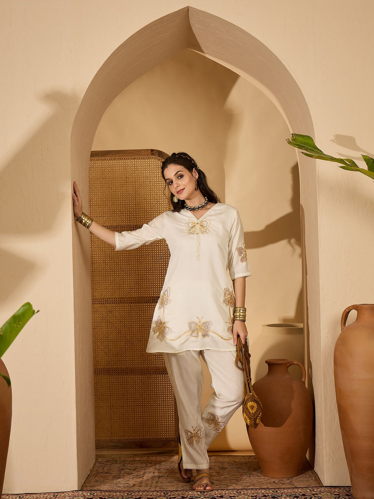 Joban Fashion Off White Silk Embroidered Readymade Kurta Set | Grocsy
