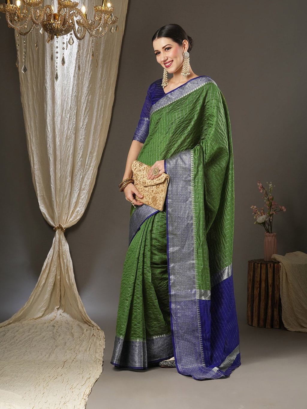 Saree Mall Checked Zari Taant Traditional Sarees | Grocsy