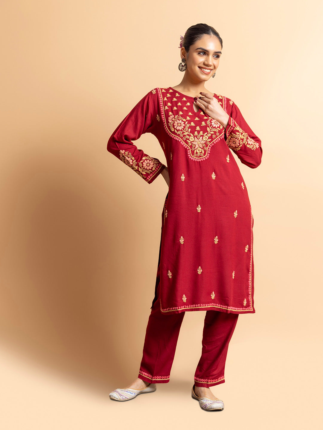 HOUSE OF KARI Floral Embroidered Chikankari Kurta With Palazzos | Grocsy