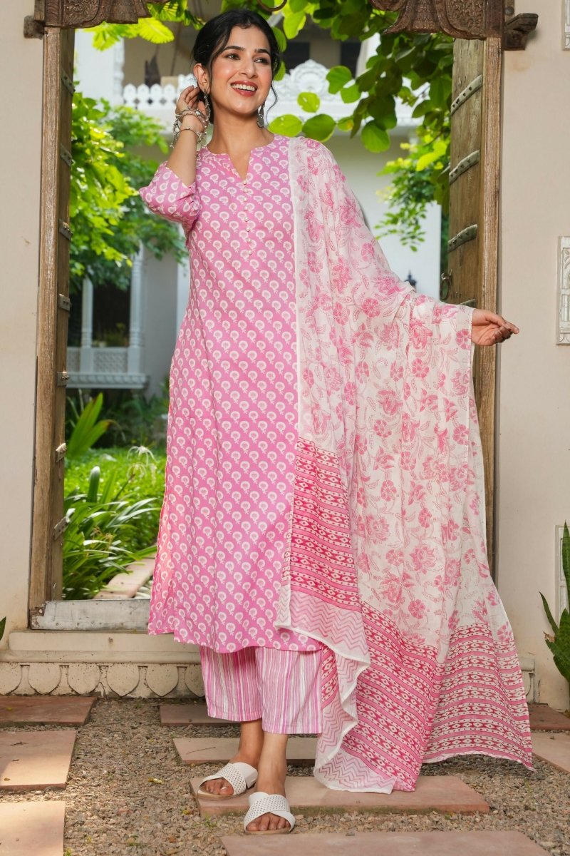 Aramya Straight Soft Cotton Floral Print Women's Kurta - Pink | Grocsy