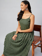 InWeave Women's Green Zig Zag Print Strappy Kurta | Grocsy