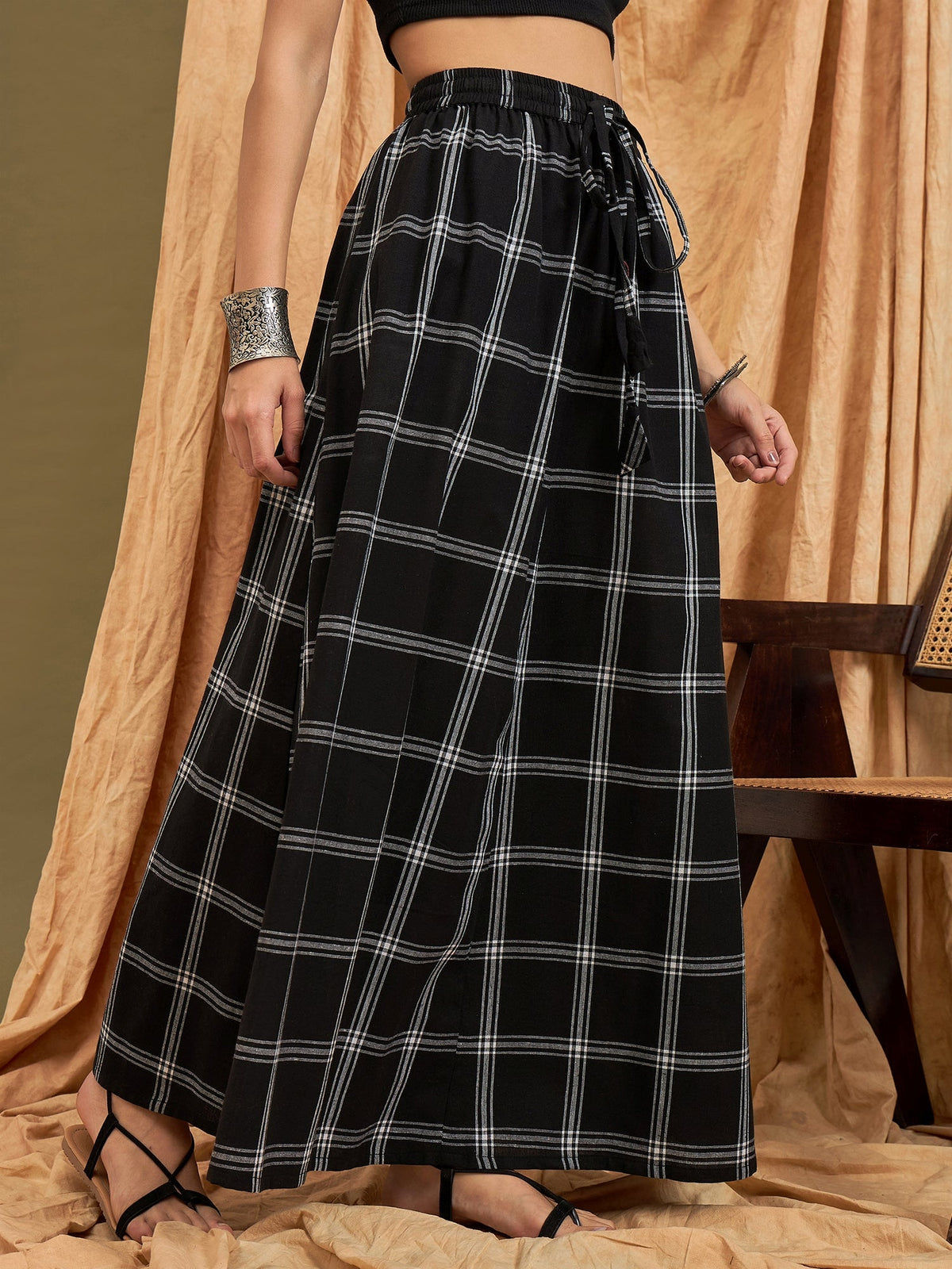 InWeave Black Plaid Check Skirt | Grocsy