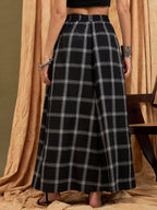 InWeave Black Plaid Check Skirt | Grocsy
