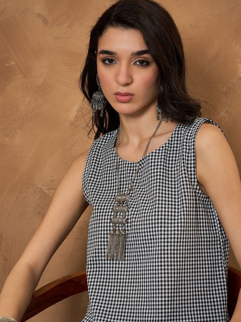 InWeave Black Small Check Sleeveless Top | Grocsy