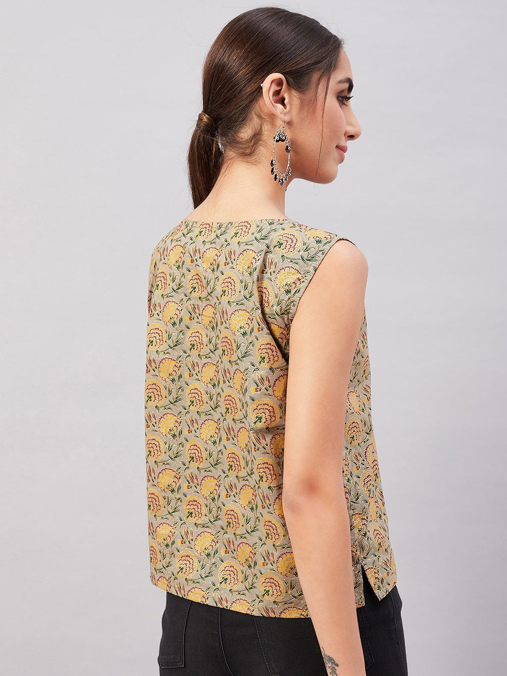 InWeave Grey Gold Floral W/U Top | Grocsy