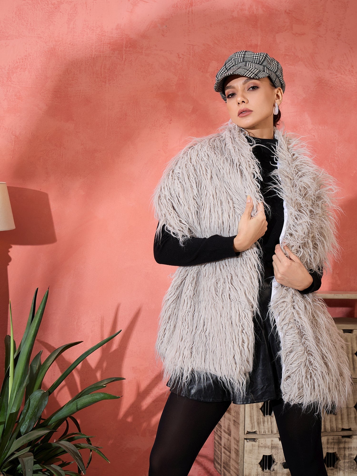 InWeave Light Grey Thread Fur Cape | Grocsy