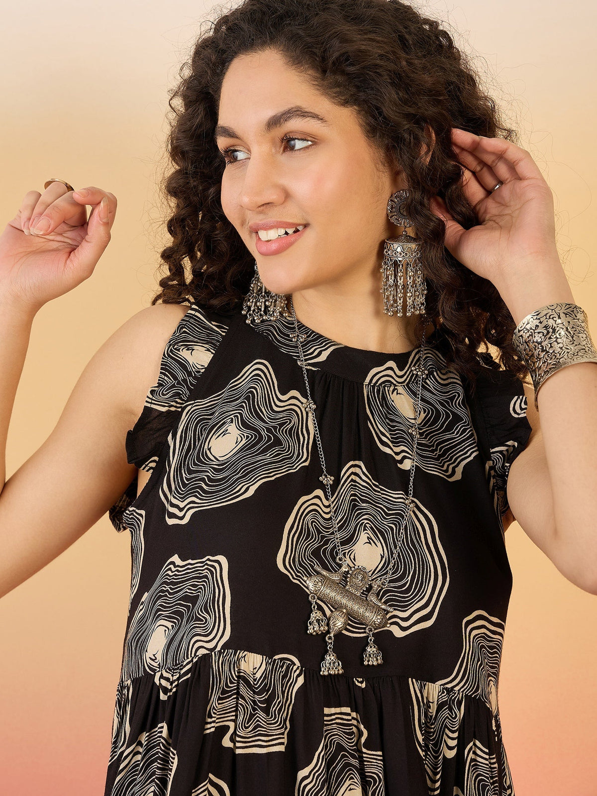 InWeave Black Beige Swril Short Dress | Grocsy
