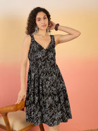 InWeave Black White Rubber Sweetheart Dress | Grocsy