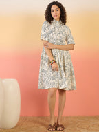 InWeave White Black Rubber Collar Dress | Grocsy