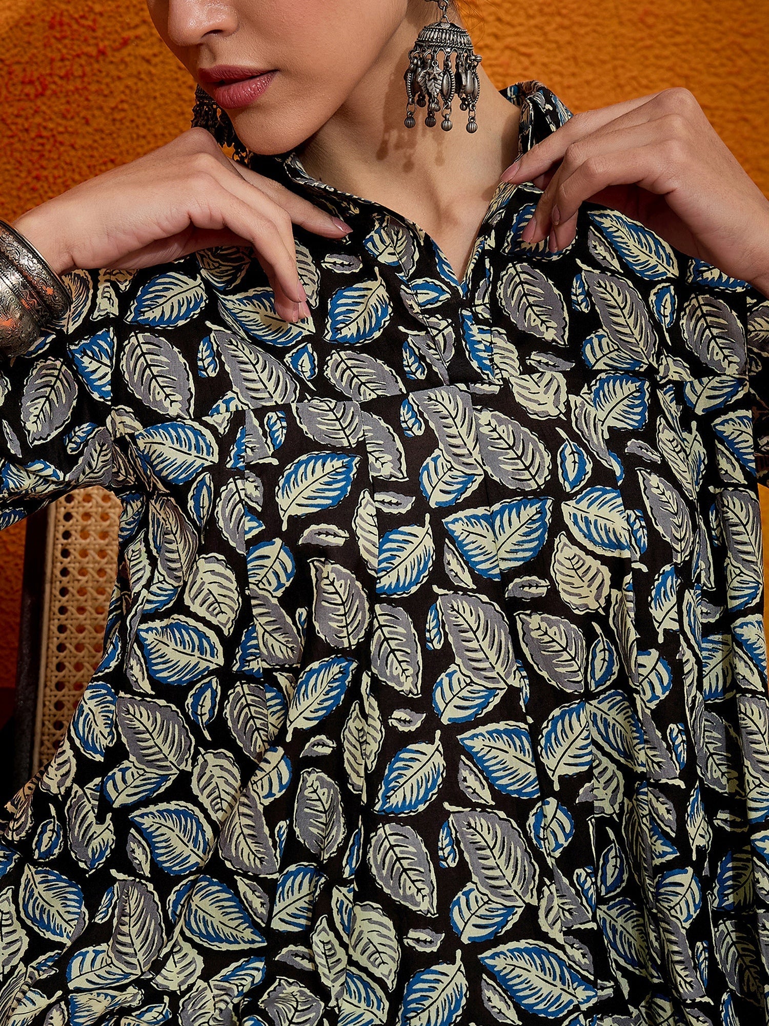InWeave Black White Leaf Print Flared Dress | Grocsy