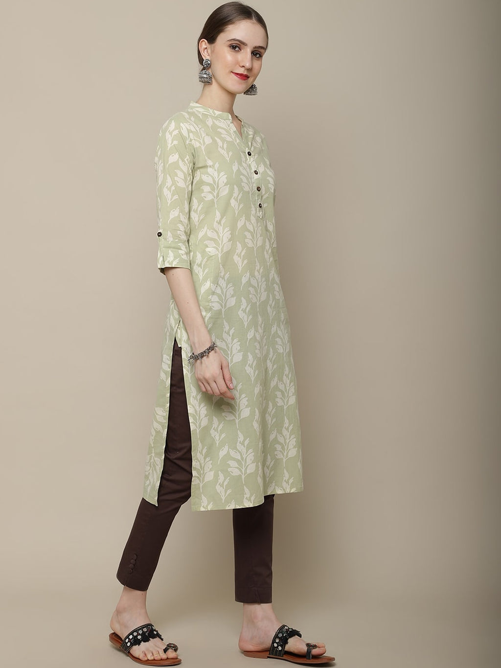 Sangria Women Olive Green & Off White Floral Printed Kurta | Grocsy