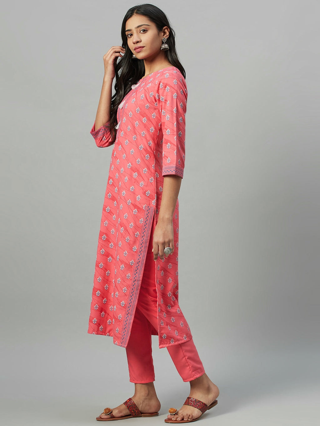 Sangria Women Pink & Grey Screen Print Kurta with Trousers | Grocsy