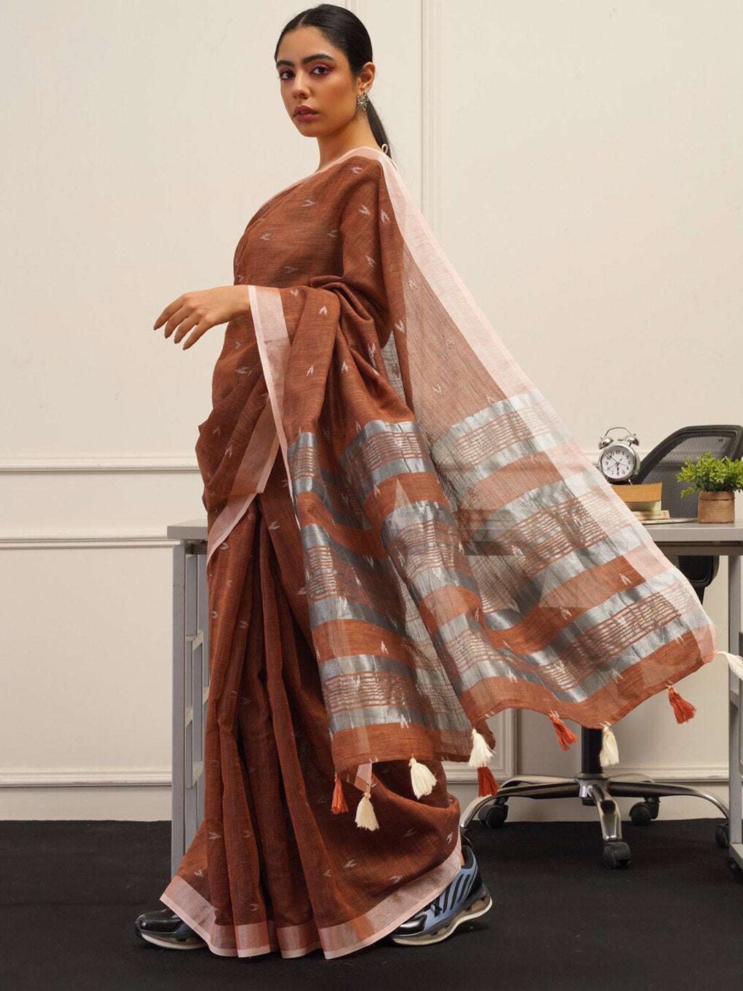 Tikhi Imli Rust Abstract Woven Design Zari Saree | Grocsy