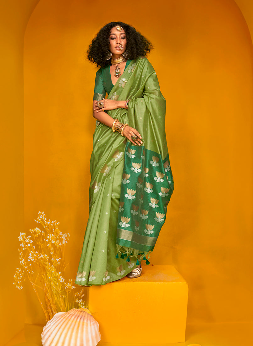 Monjolika Fashion Green Handloom Silk Weaving Zari Designer Saree | Grocsy