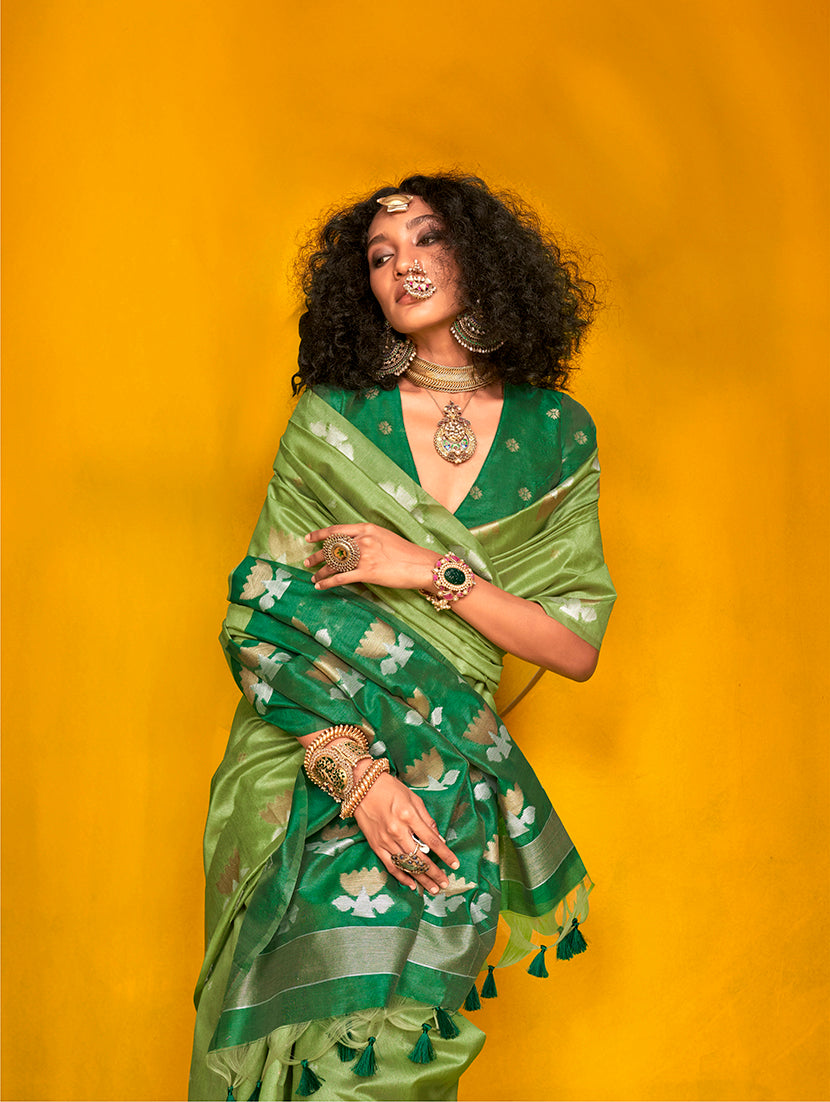 Monjolika Fashion Green Handloom Silk Weaving Zari Designer Saree | Grocsy