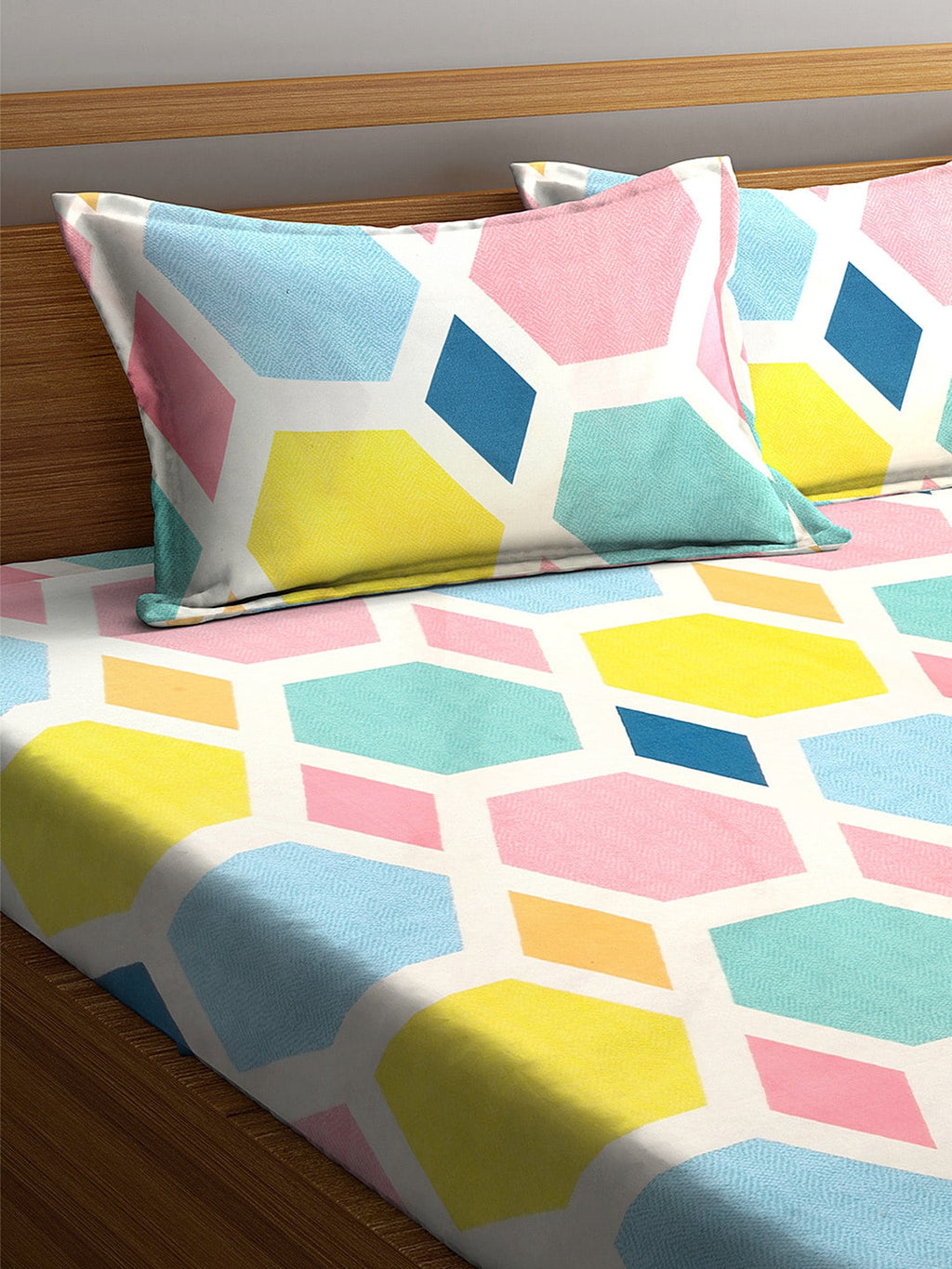 KLOTTHE Multicoloured Geometric 300 TC Fitted Double Bedsheet with 2 Pillow Covers | Grocsy
