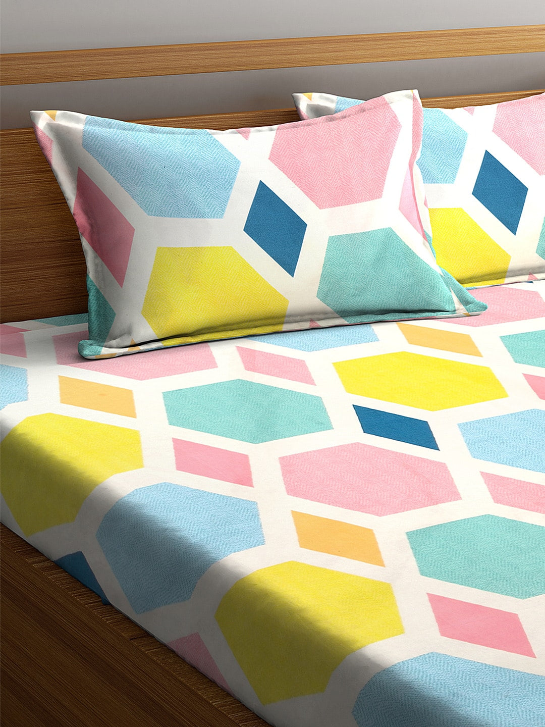 KLOTTHE Multicoloured Geometric 300 TC Fitted Double Bedsheet with 2 Pillow Covers | Grocsy