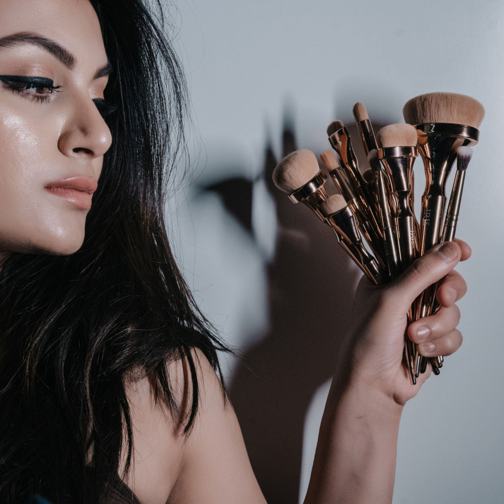 IRIS COSMETICS Luminous Face Brush Set | Grocsy