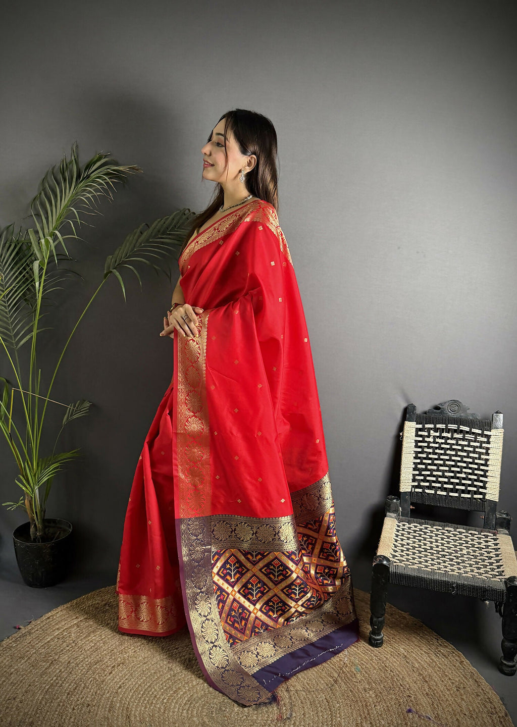 Joban Fashion Red Banarasi Cotton Silk Woven Saree | Grocsy