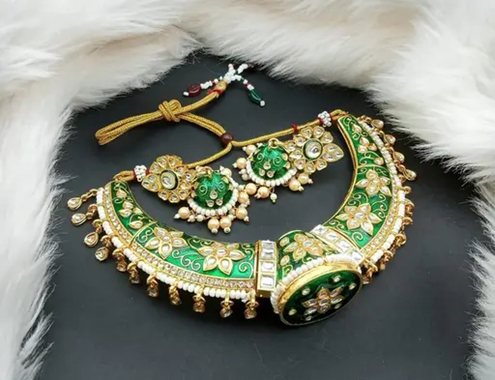 Jewel City Luxurious Green Kundan Choker Necklace Set - Traditional Indian Handcrafted Gold-Plated Jewelry with Earrings | Grocsy