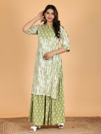 Aramya Straight Rayon Tie-Dye Print Women's Kurta - Green | Grocsy
