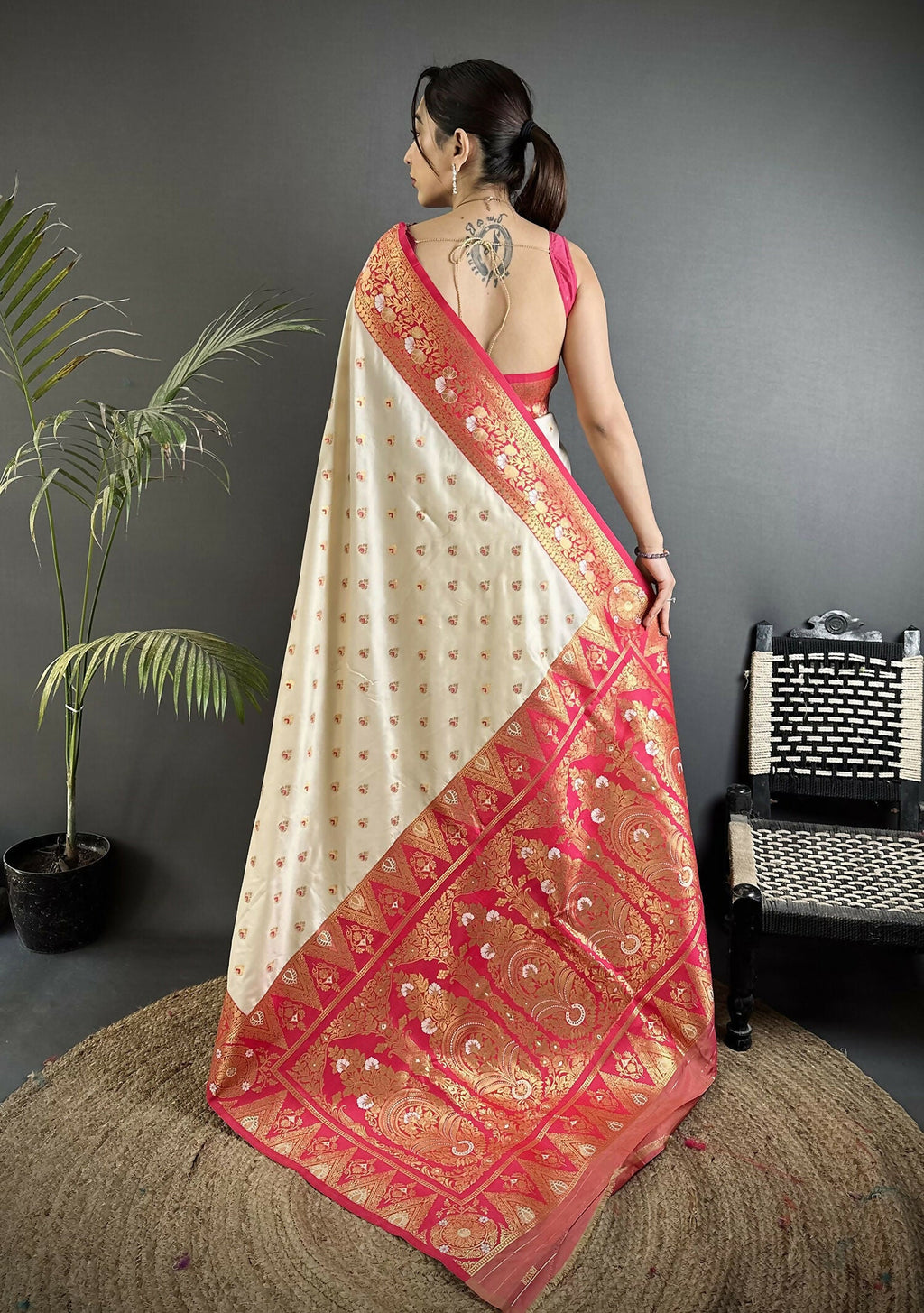 Joban Fashion Off White Intricate Motifs Soft Silk Banarasi Saree | Grocsy