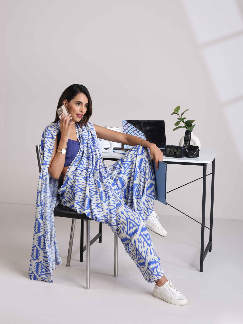 trueBrowns Blue Muslin Ikat Saree | Grocsy