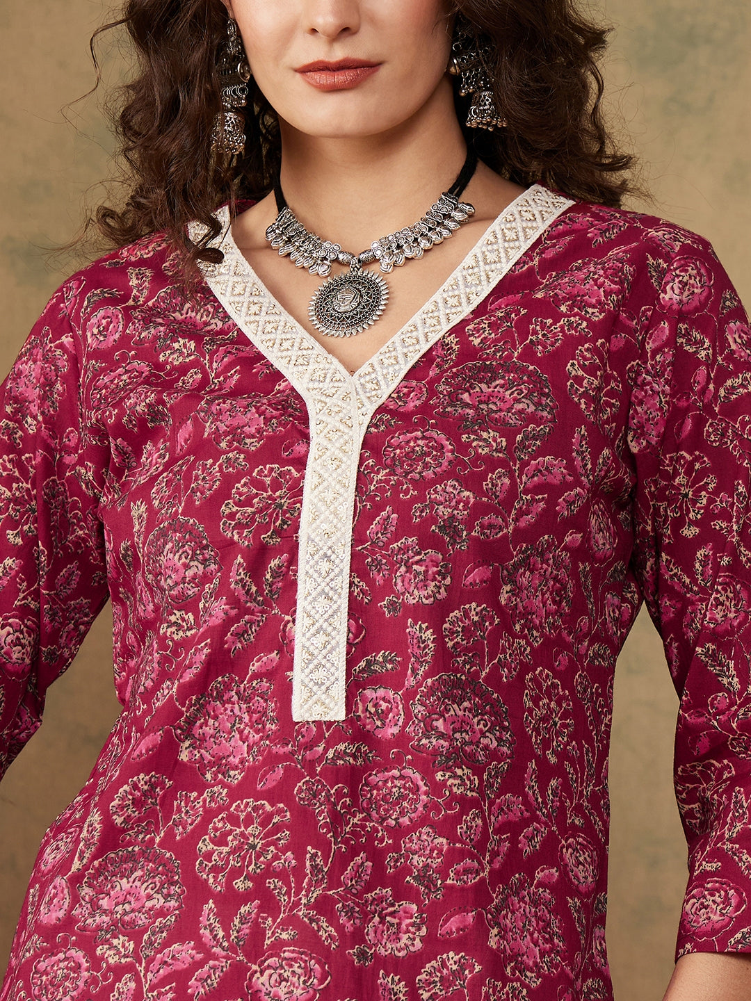 InWeave Women's Burgundy Maroon Print V Neck Lace Work Straight Kurta | Grocsy