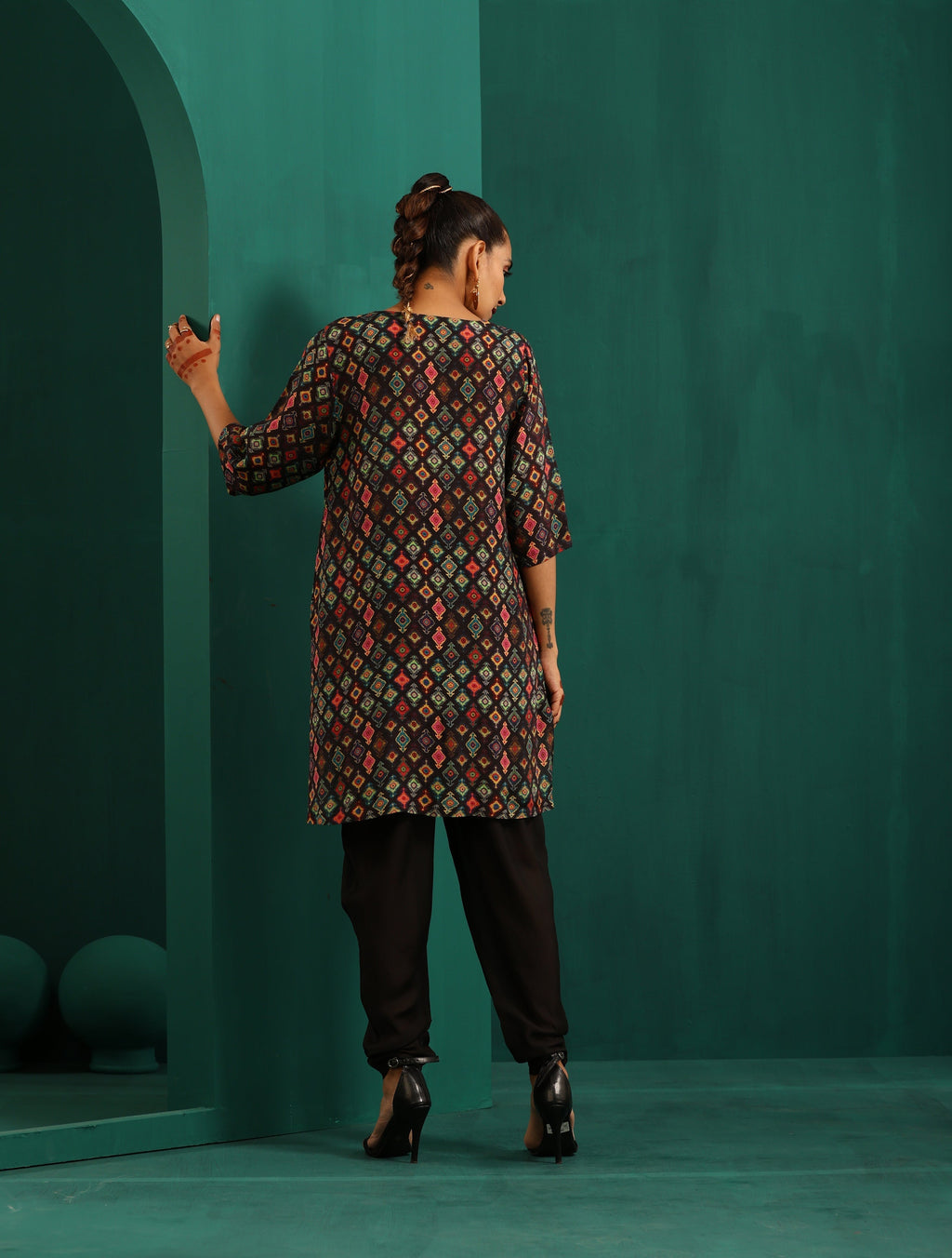 trueBrowns Black Ikat Muslin Silk Printed High Low Co-ord Set | Grocsy