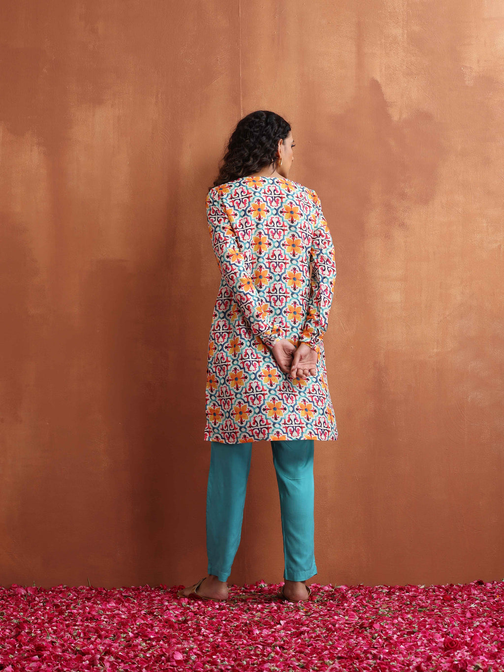 trueBrowns Off White Print Kurta Co-ord Set | Grocsy