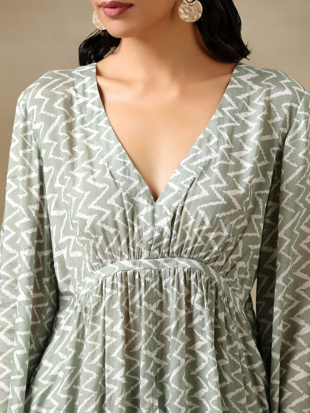 trueBrowns Light Green Bandhani Printed Silk V-Neck Co-Ord Set | Grocsy